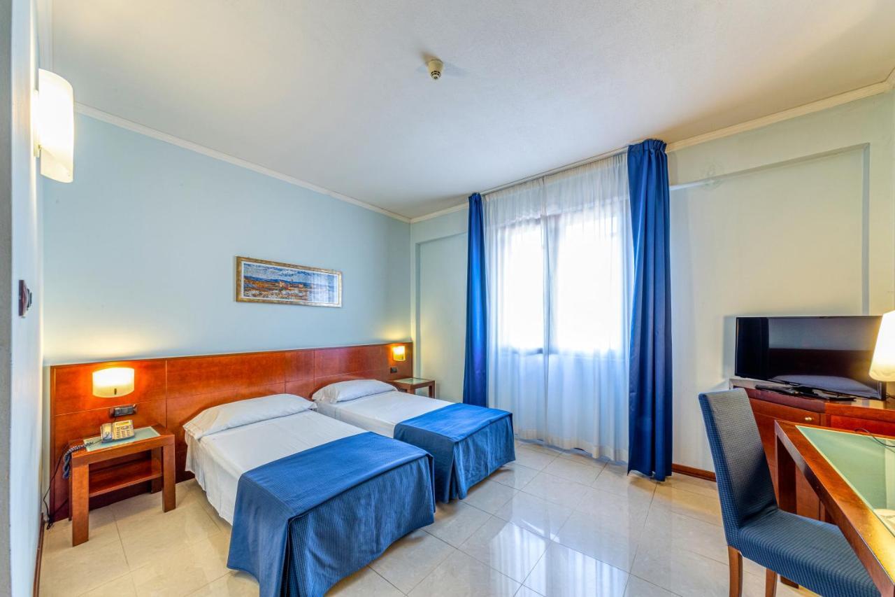 Hotel Le Torri Arborea Exteriér fotografie