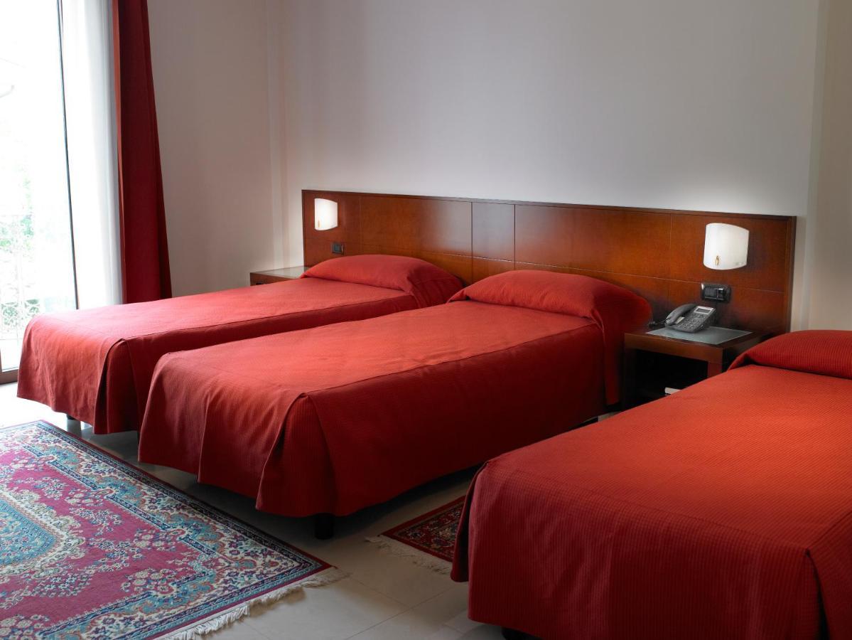 Hotel Le Torri Arborea Exteriér fotografie