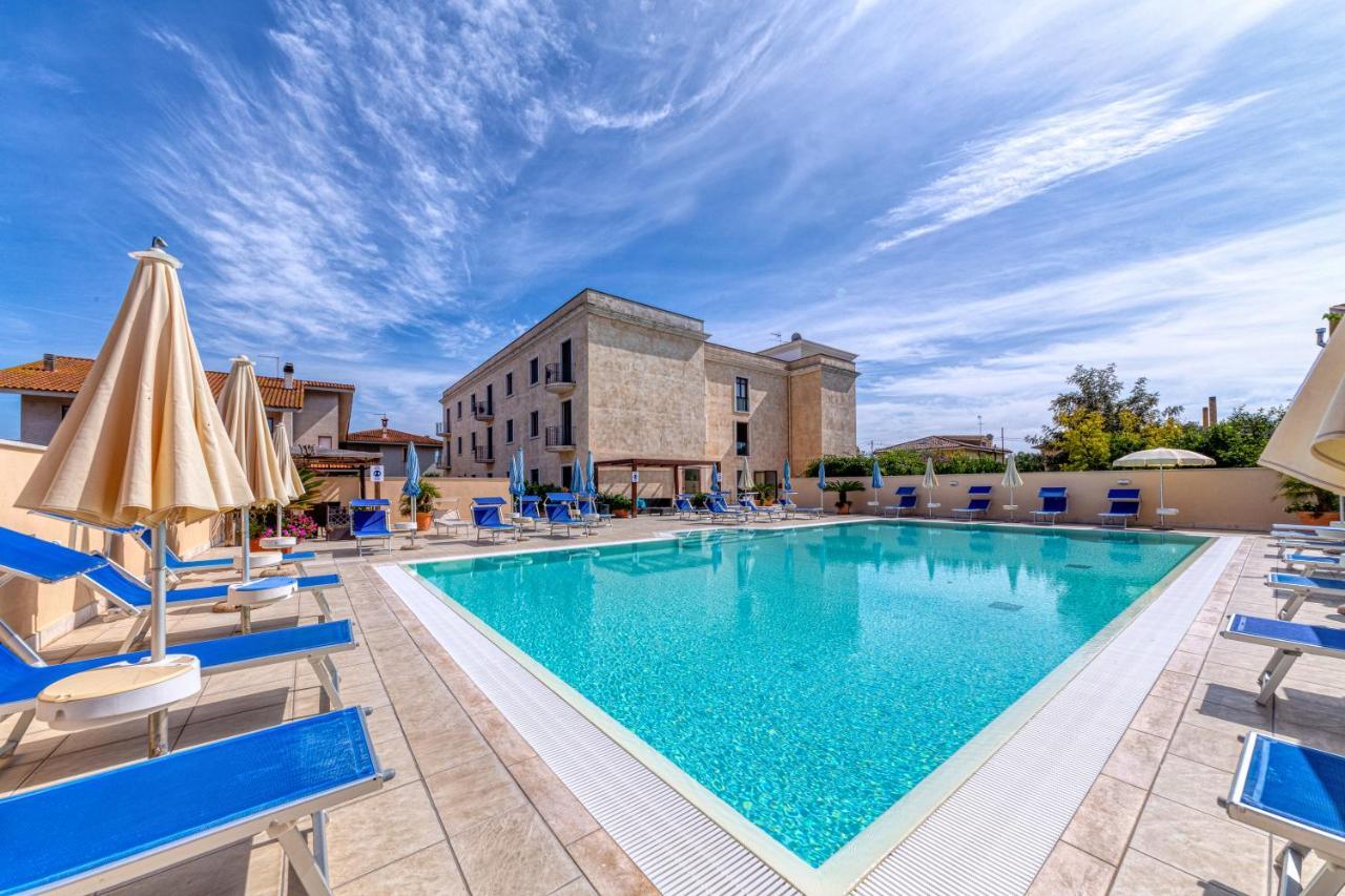 Hotel Le Torri Arborea Exteriér fotografie